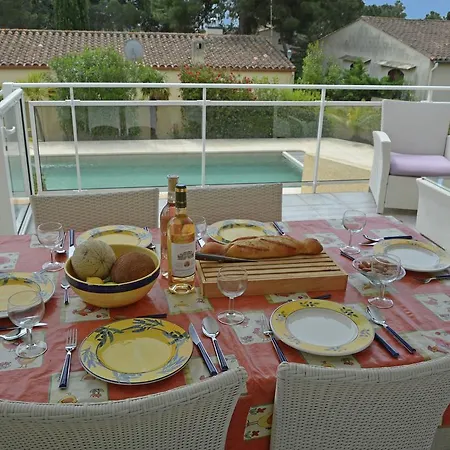 Plage Et Piscine آجد