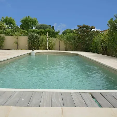 Plage Et Piscine آجد